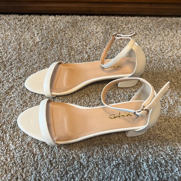 XYO White Heels Women's Size 12 - Picture 3 of 9